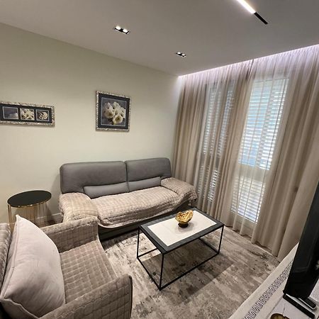 טיראנה Center View Luxury Apartment מראה חיצוני תמונה