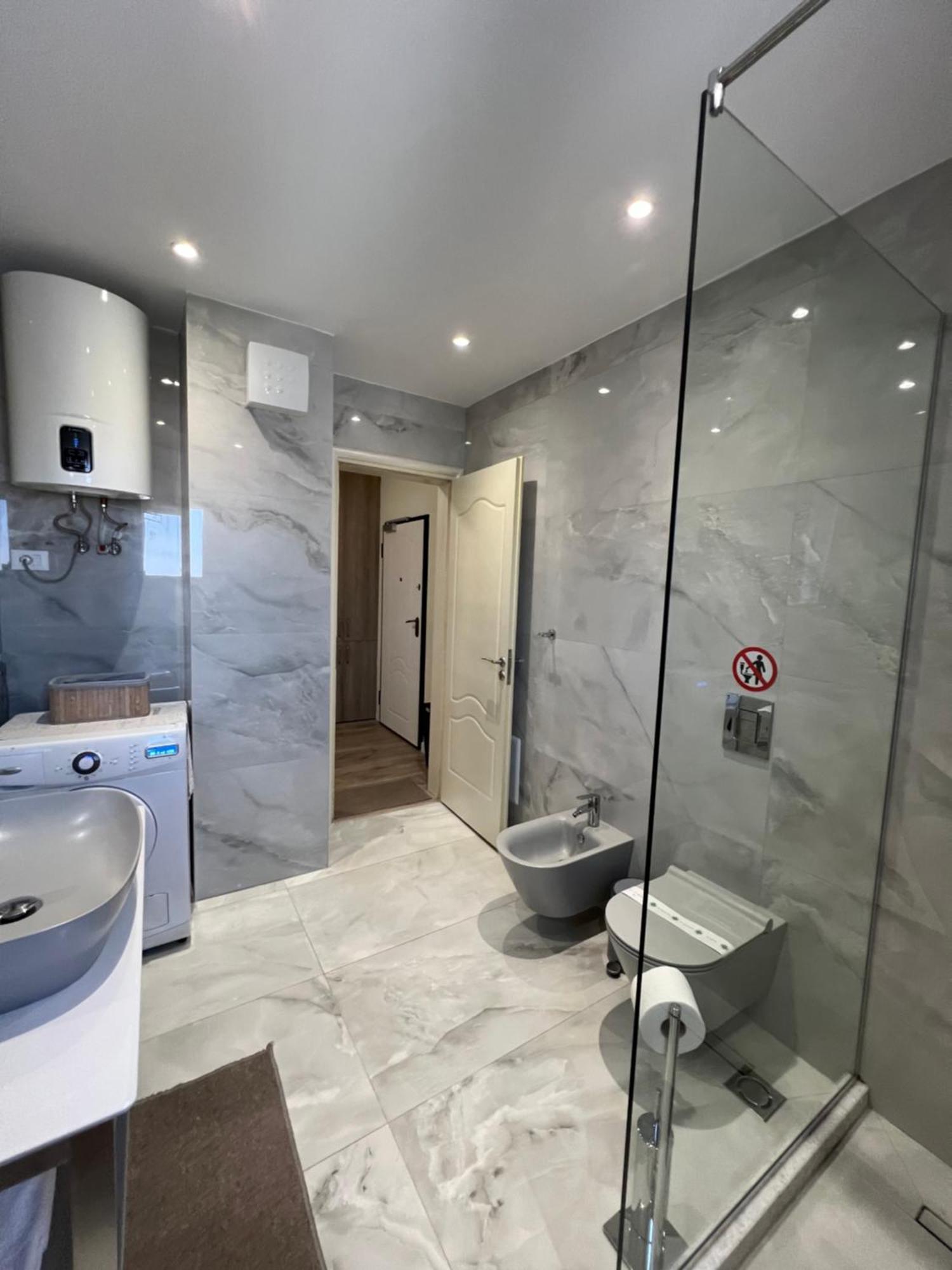 טיראנה Center View Luxury Apartment מראה חיצוני תמונה